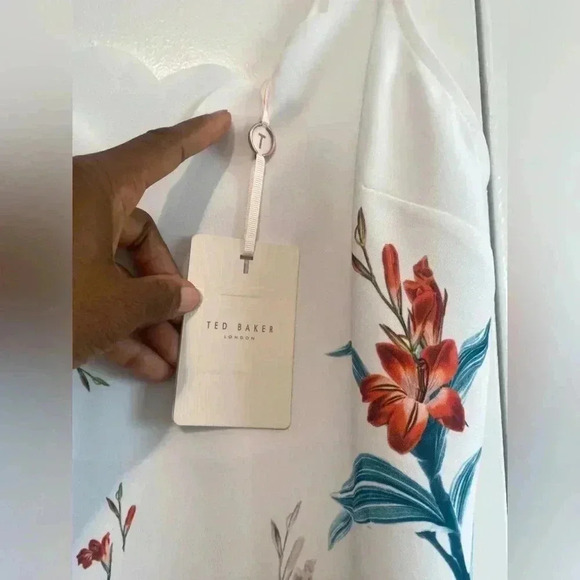 Ted Baker London NWT Queset Gem Garden Scallop Cami Top. Size 3/U.S Size 10 - Picture 8 of 11